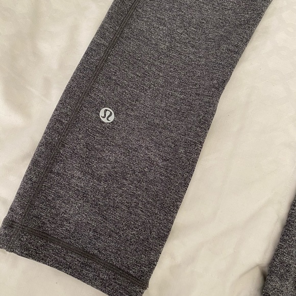 LULULEMON Capri Legging - Picture 4 of 6